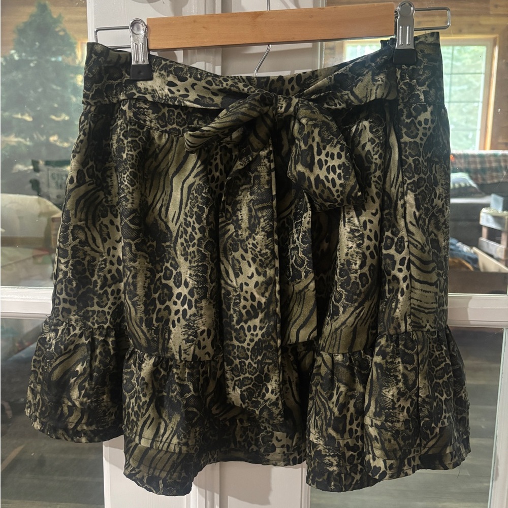Chic Animal Print Skirt